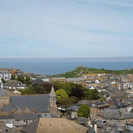Skylar St Ives (Cornwall)