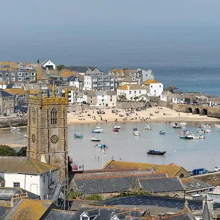Skylar St Ives (Cornwall)